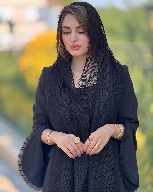 شال زنانه  حصیری حاشیه  دور ریش